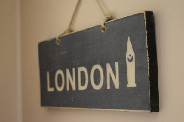 london - vacancy englisches schild stock-fotos und bilder