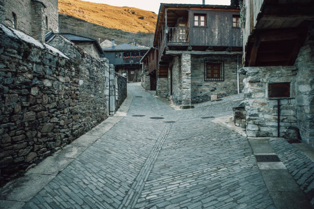 istock Old stone medieval town in north Spain 1162905683