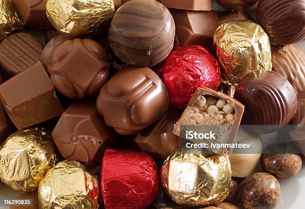 Chocolate Golosinas Foto de stock y más banco de imágenes de Alimento - Alimento, Chocolate, Color - Tipo de imagen