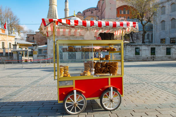 istock Cart with simits Turkish bagels in Istanbul 1162912413