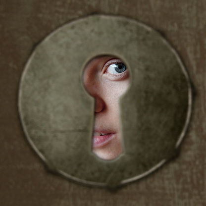 eye in key hole