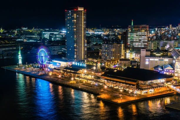 vista aérea de kobe harborland y jardín de mosaico por la noche - chuo ward fotografías e imágenes de stock