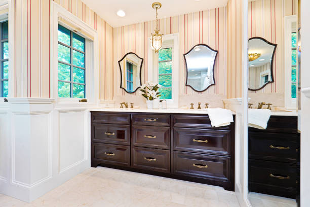 istock Contemporary Bathroom Design with Sink, Vanity and Mirror 1163014130
