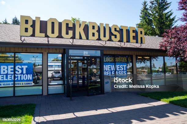 Exterior Of The Last Remaining Blockbuster Video Rental Store In The United States Of America Stock Photo - Download Image Now