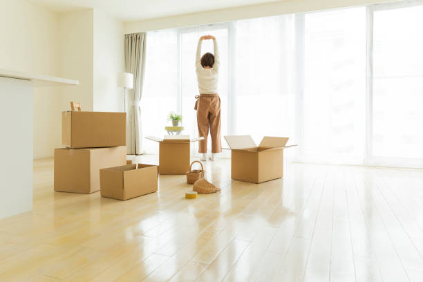 istock Women who are moving 1163079736