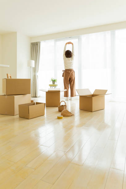 istock Women who are moving 1163079738