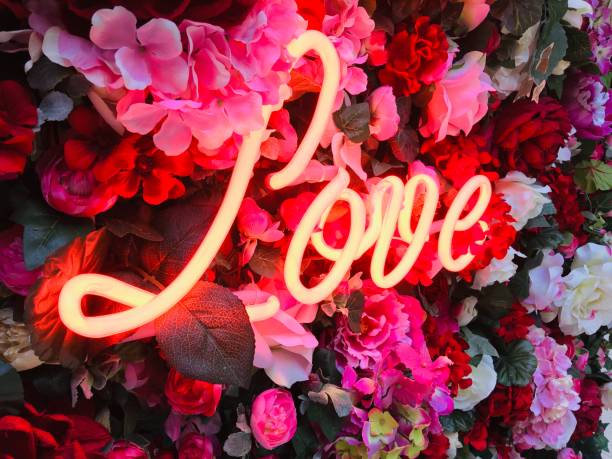 istock Shining Love Sign 1163109023