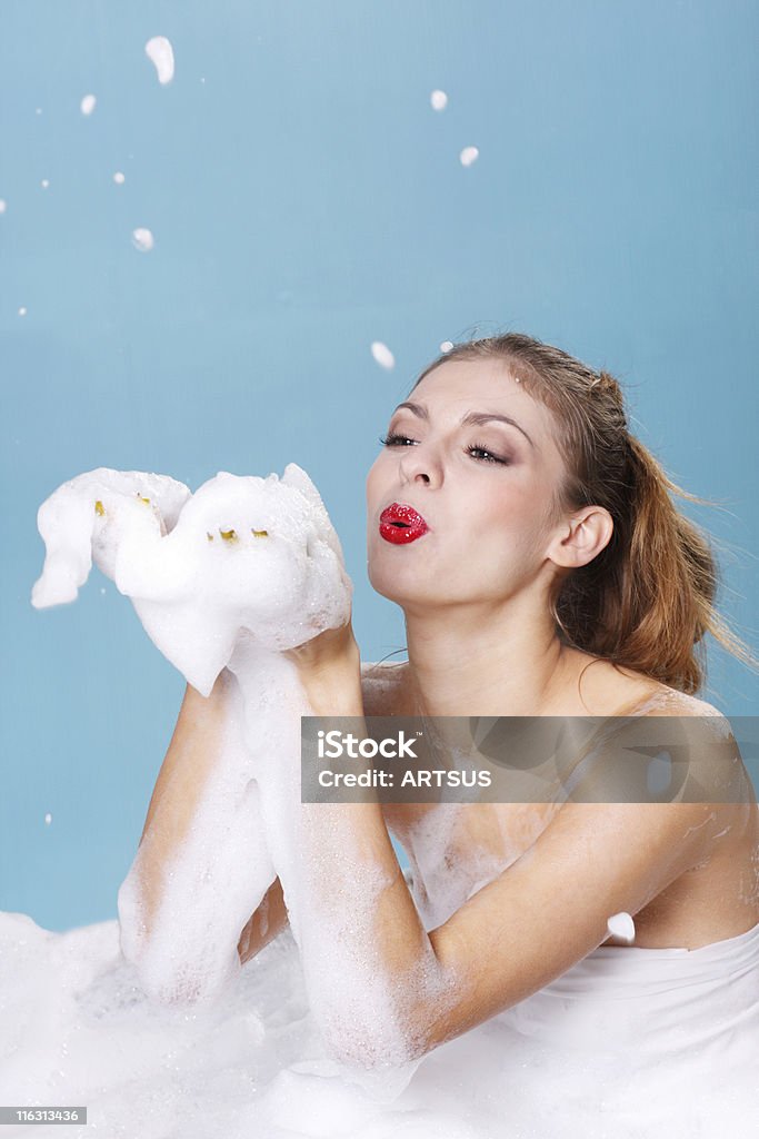 Rapariga bathes - Royalty-free Adulto Foto de stock