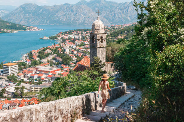 chiesa nostra signora del rimedio sull'alta collina sopra l'antica città di kotor e la baia di boka kotor, montenegro - adriatic sea sea architecture bay foto e immagini stock