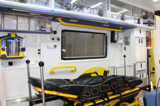 veicolo ambulanza. - travel healthcare and medicine emergency services urgency foto e immagini stock