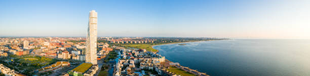 bellissima vista panoramica aerea della città di malmo in svezia. - malmo foto e immagini stock