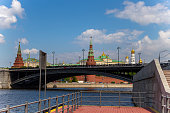 blick-auf-den-kreml-und-moskwa-moskau-russland-die-beliebteste-ansicht-von-moskau.jpg?b=1&s=170x170&k=20&c=tAUyoewAHwYqclWl8tXNBN5NKFnzJO_qOPoGMHS_dRQ=