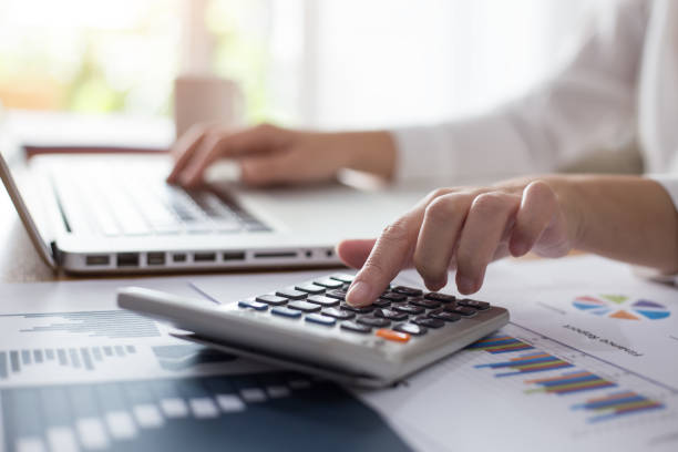 istock Business woman thinking account,accounting 1163278967