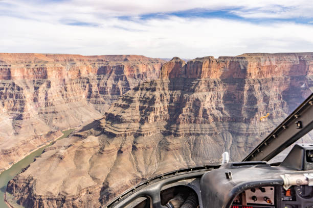 zachodnia krawędź wielkiego kanionu - canyon majestic grand canyon helicopter zdjęcia i obrazy z banku zdjęć
