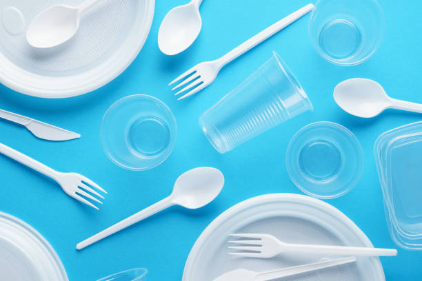 Plasticware Graphics 270,500+ Plastic Kitchen Ware Stock Photos, Pictures & Royalty-Free ...