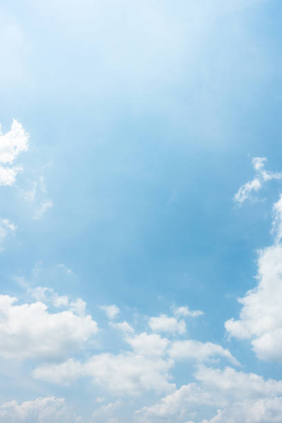 kuvapankkikuvat ja rojaltivapaat kuvat aiheesta kirkas sininen taivas tausta, pilvet taustalla. - stratocumulus