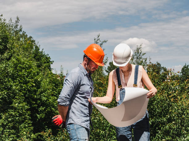 istock Young engineer woman and her subordinate worker 1163338090