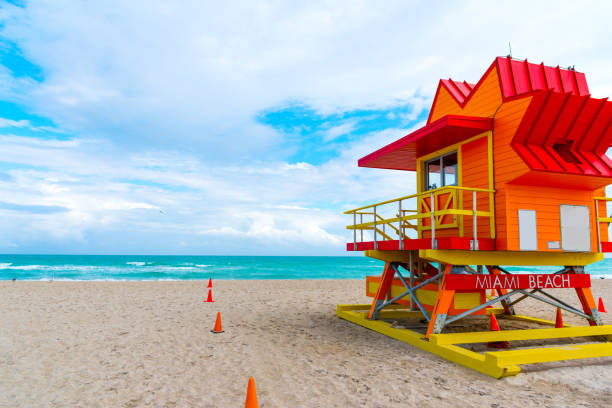 istock Colorful lifeguard hut under a cloudy sky in Miami Beach 1163369771