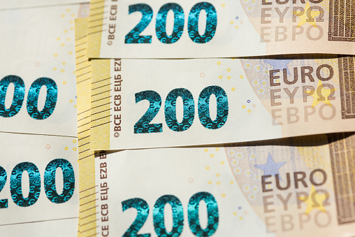 two hundred euro bills, new issue in 2019