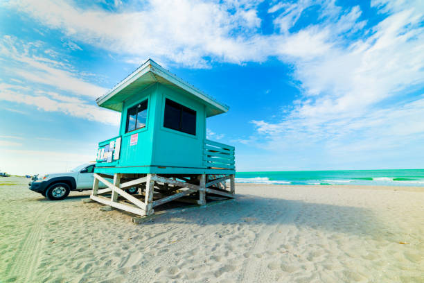 istock Lifeguard tower and truck in Venice beach 1163372009