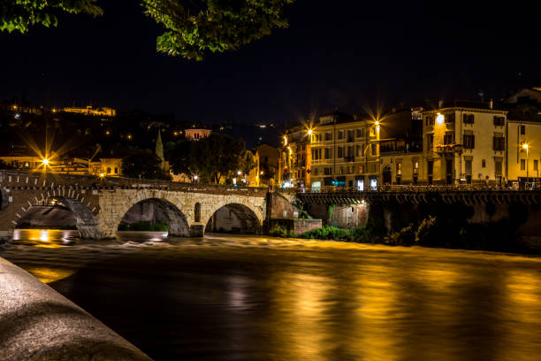 istock Verona city at night 1163396572