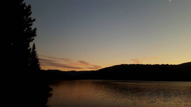 istock End of the day at the lake (photo6) 1163417087
