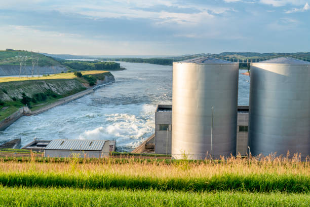 zapora i elektrownia na rzece missouri - rzeka missouri zdjęcia i obrazy z banku zdjęć