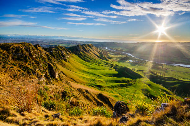 wschód słońca w te mata peak, nowa zelandia - northern lake zdjęcia i obrazy z banku zdjęć