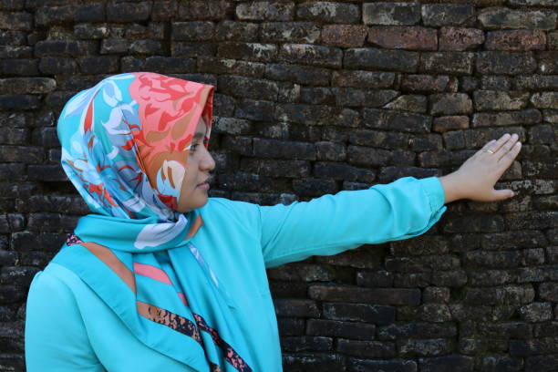 istock Hijab Woman model 1163457700