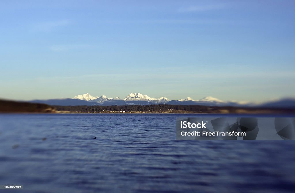Monts Cascade de Whidbey Island, dans l'État de Washington, États-Unis - Photo de Baie - Eau libre de droits