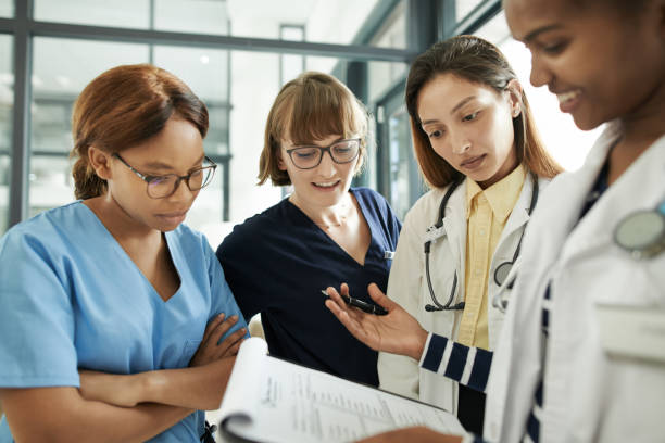 istock This patient presents with the following symptoms... 1163464010