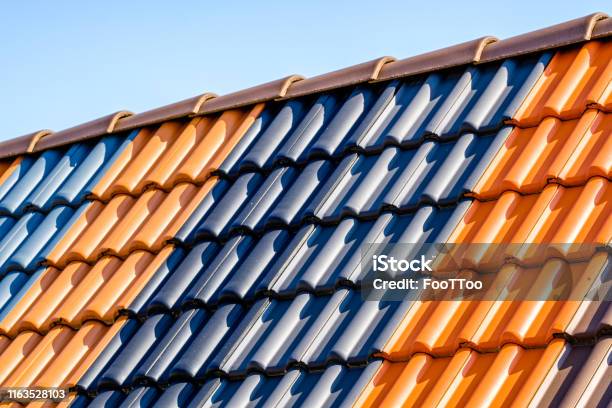 Dachziegel Stockfoto und mehr Bilder von Dachziegel - Dachziegel, Dach, Material