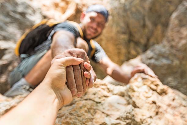 спорт. - rock human hand human arm climbing стоковые фото и изображения