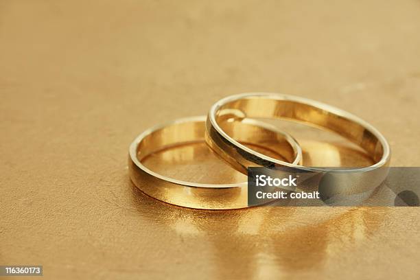 Fotos De Stock De Anillos De Boda Foto de stock y más banco de imágenes de Alianza - Anillo - Alianza - Anillo, Amor - Sentimiento, Anillo - Joya