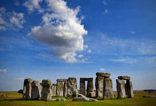 Stonehenge, prehistoric stone circle monument, cemetery, and archaeological site