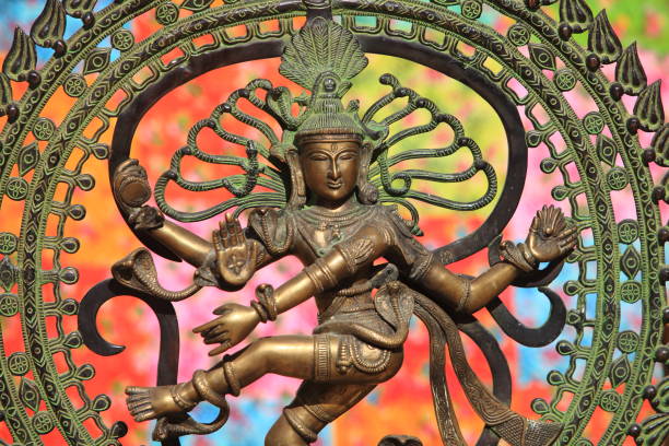 estatua de la diosa india nataraja - señor de la danza. - anticuario anticuado fotografías e imágenes de stock