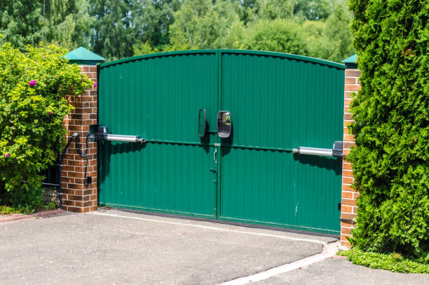 automatic electric gates in a private house