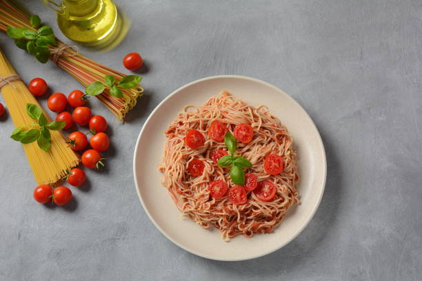 istock Classic Italian spaghetti pasta with tomato sauce and mozzarella, 1163704840