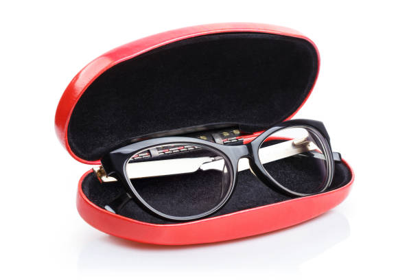 흰색에 안경이 있는 빨간 안경 케이스 - lens flair 뉴스 사진 이미지
