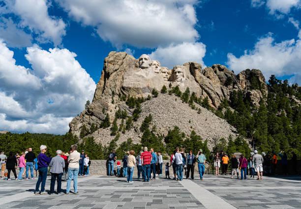 mount rushmore national monument - mt rushmore national monument imagens e fotografias de stock