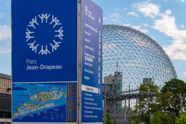 firma e mappa della biosfera e del parc jean drapeau - dome montreal geodesic dome built structure foto e immagini stock