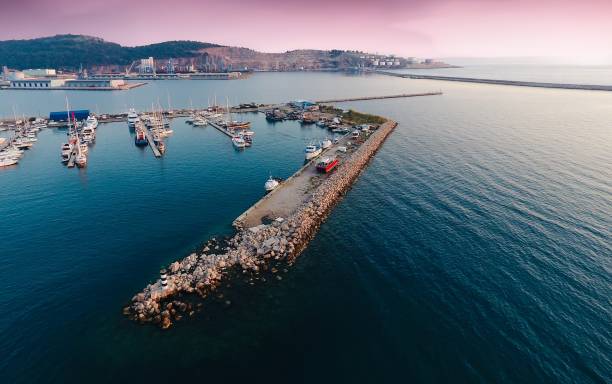 порт бар, черногория - bar стоковые фото и изображения
