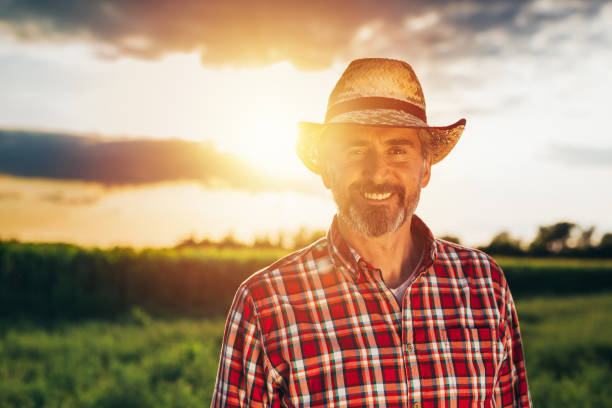 istock agricultural worker outdoors 1163788275
