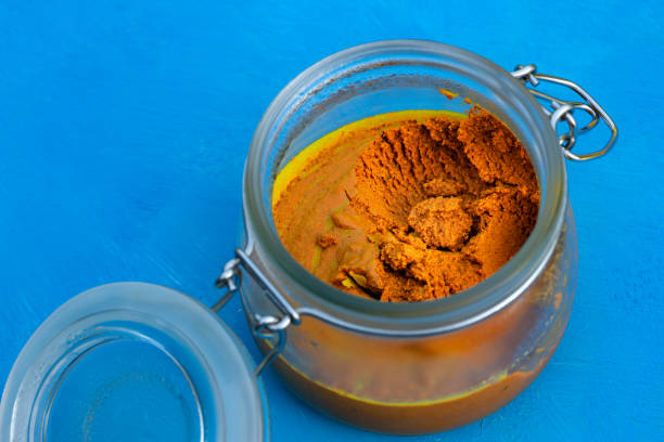 istock Turmeric coconut oil and pepper anti inflammatory 1163801450