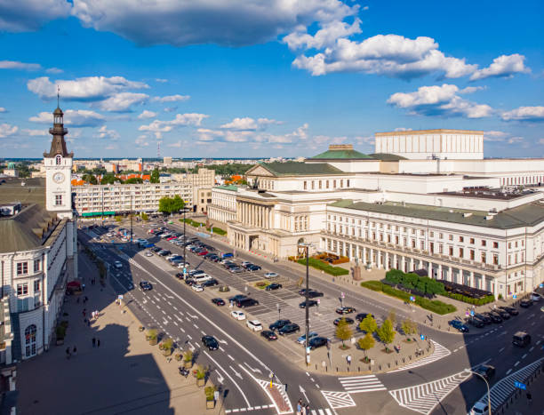 istock Warsaw Theatre Square 1163901090