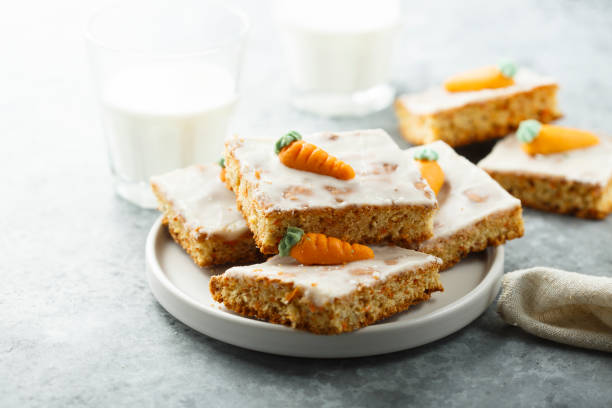морковный торт - cake carrot carrot cake dessert стоковые фото и изображения