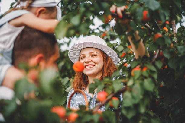 istock Family in nature 1163910072