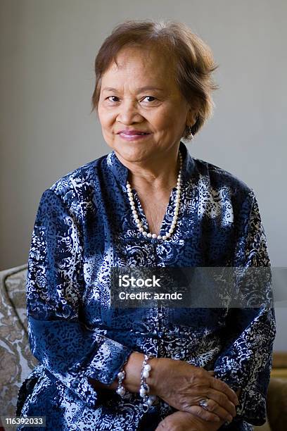 Foto de Adorável Asiática Pessoa Da Terceira Idade e mais fotos de stock de 60 Anos - 60 Anos, 65-69 anos, 70 anos