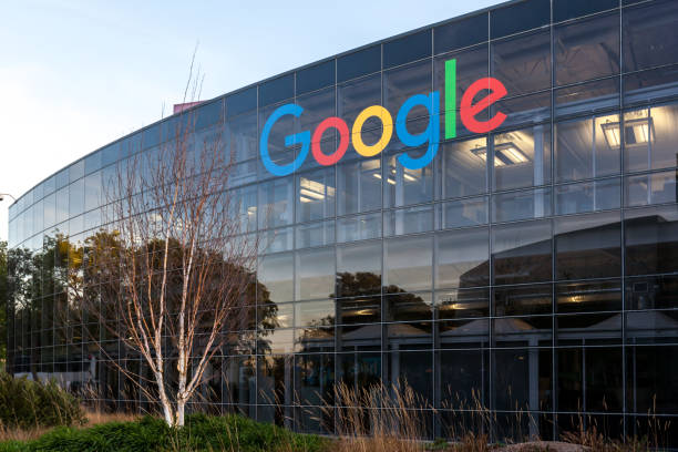 het hoofdkantoor van google in silicon valley in mountain view, californië. - google stockfoto's en -beelden
