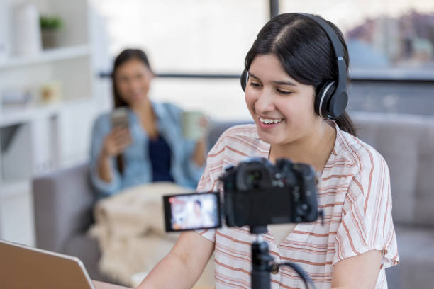 istock Teenage vlogger 1163992540